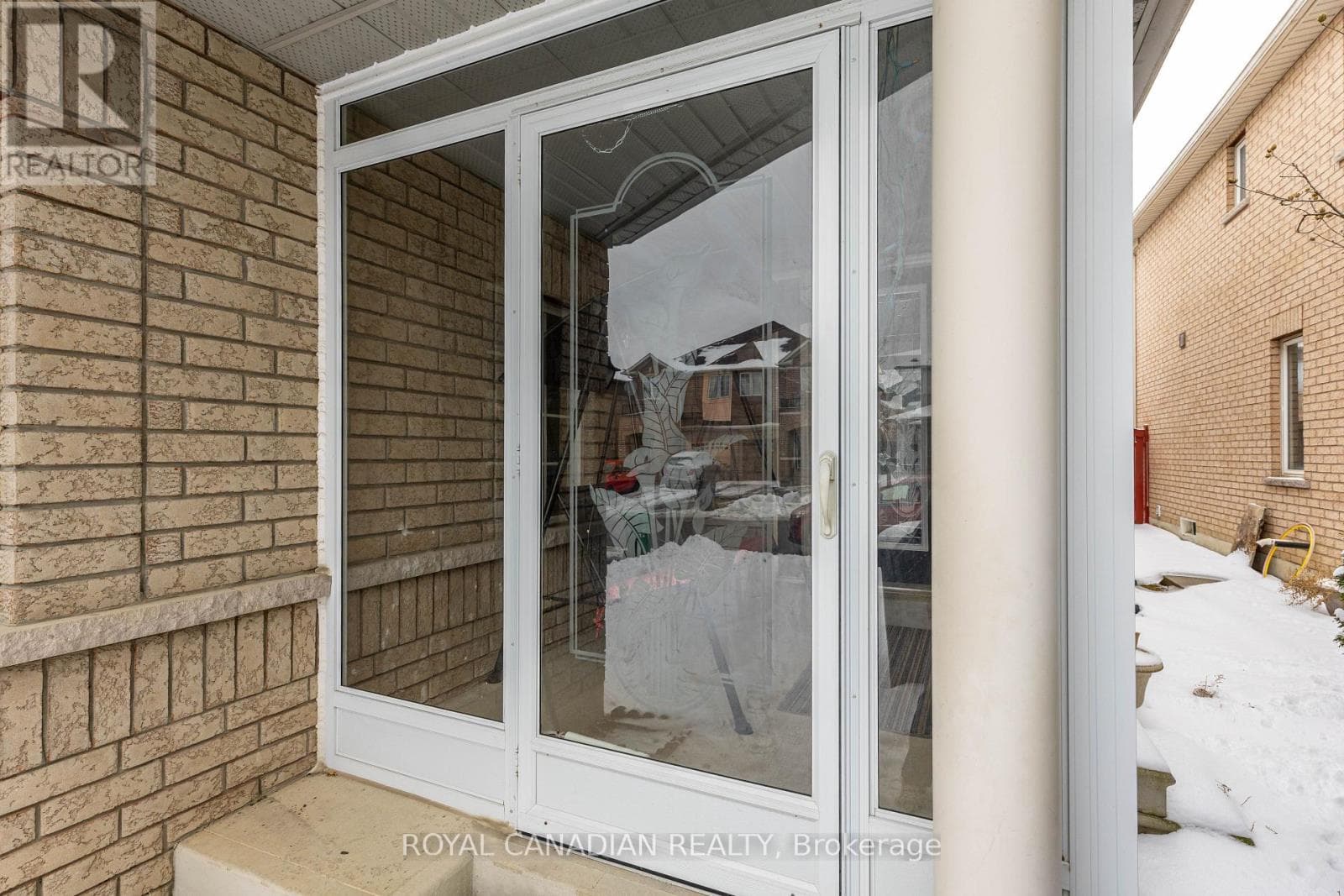101 CRYSTALVIEW CRESCENT — photo 4