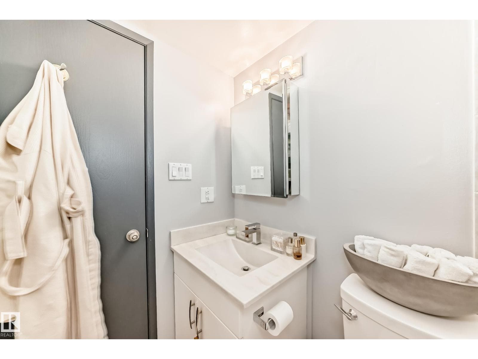 #314 10148 118 ST NW in WÎHKWÊNTÔWIN