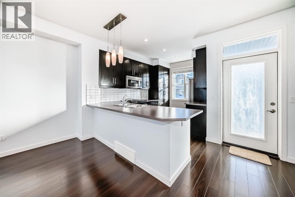 35 Nolan Hill Boulevard — photo 2