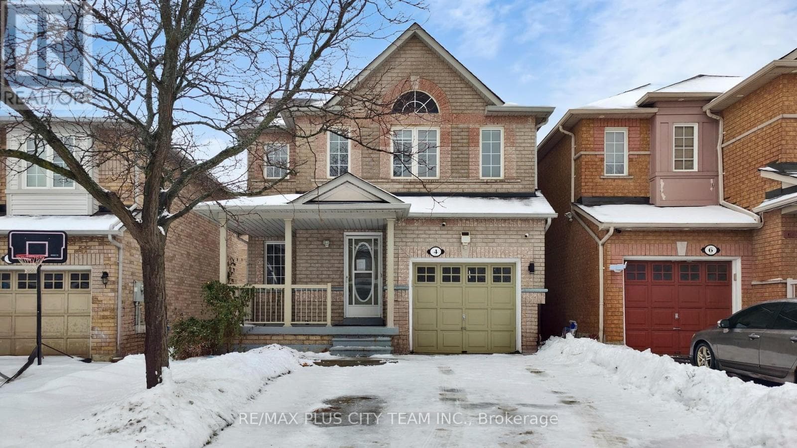 4 SLESSOR LANE in EBENEZER WEST