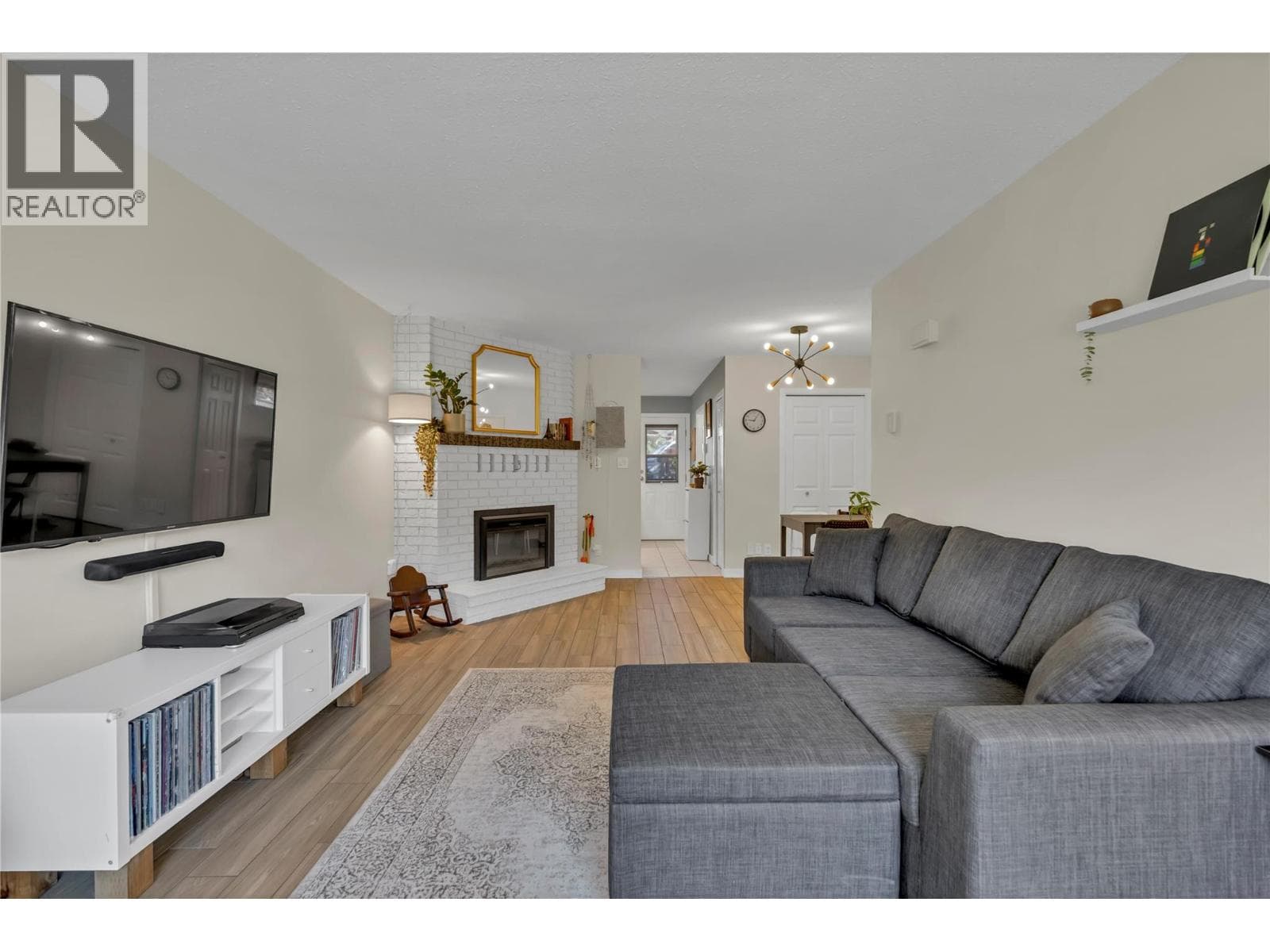 13707 Dickson Avenue Unit# 3 — photo 3