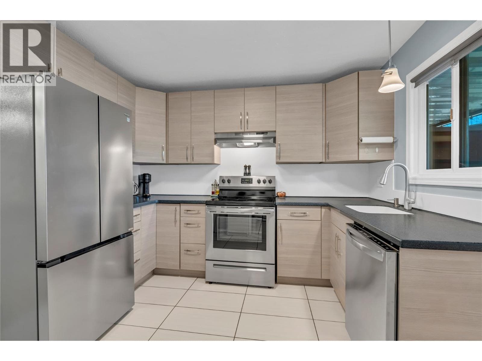 13707 Dickson Avenue Unit# 3 — photo 4