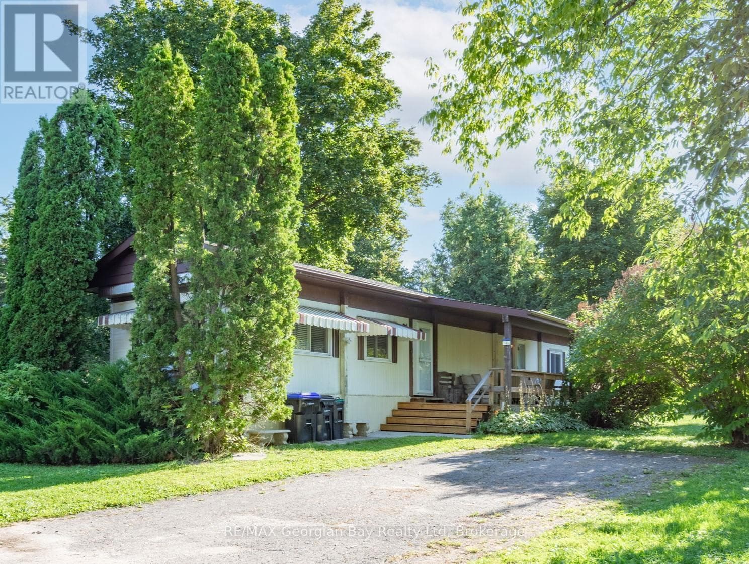 3 LAKESHORE ROAD in 