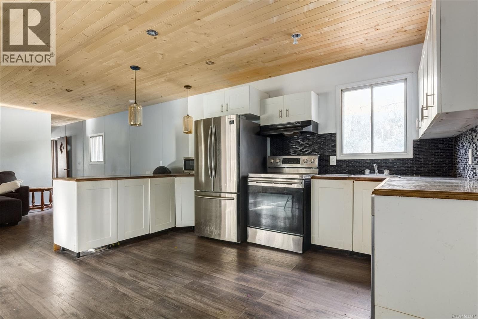 1900 Martin Rd, Vancouver Island — photo 4