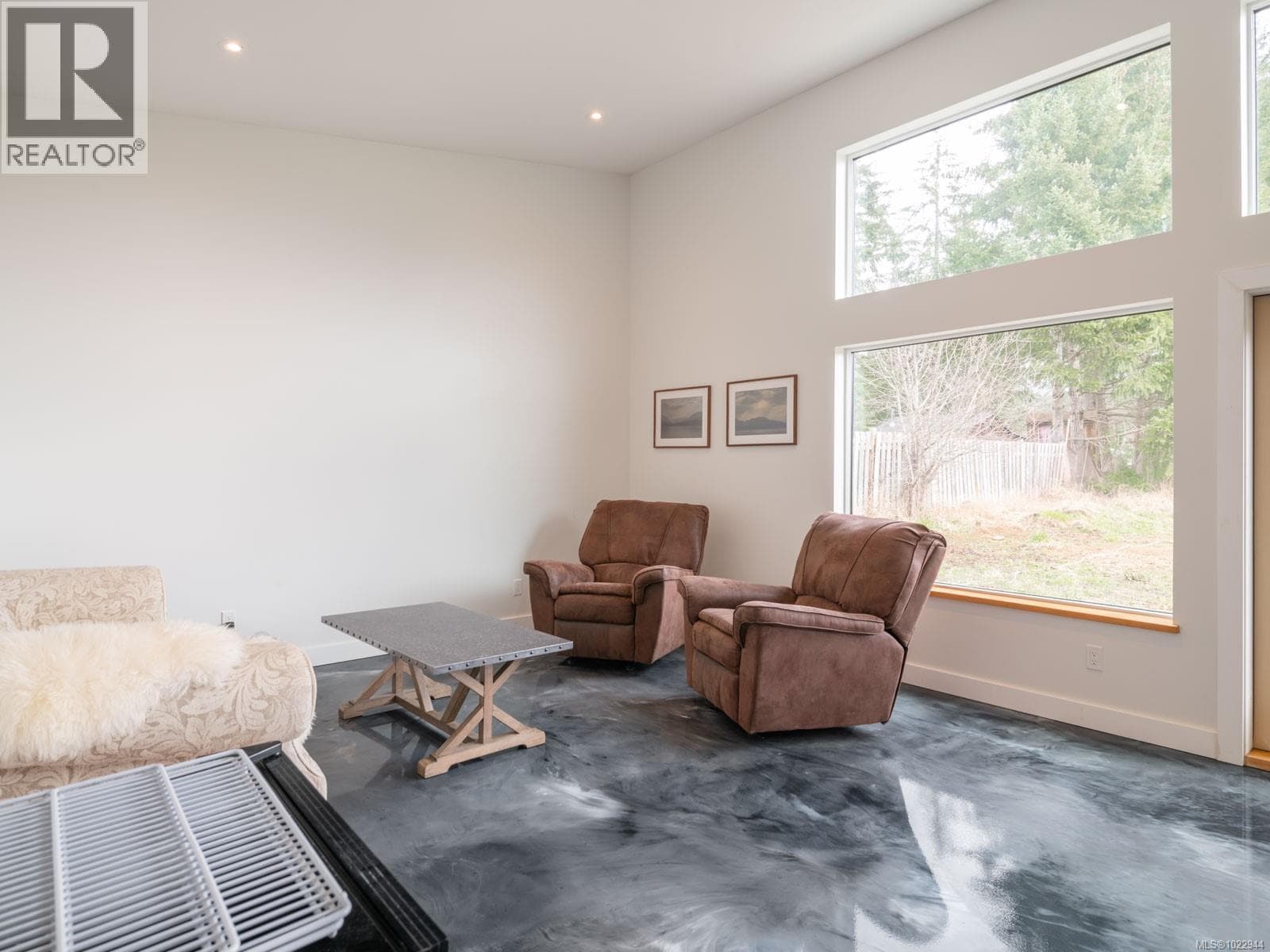 6415 WALKER ROAD in 