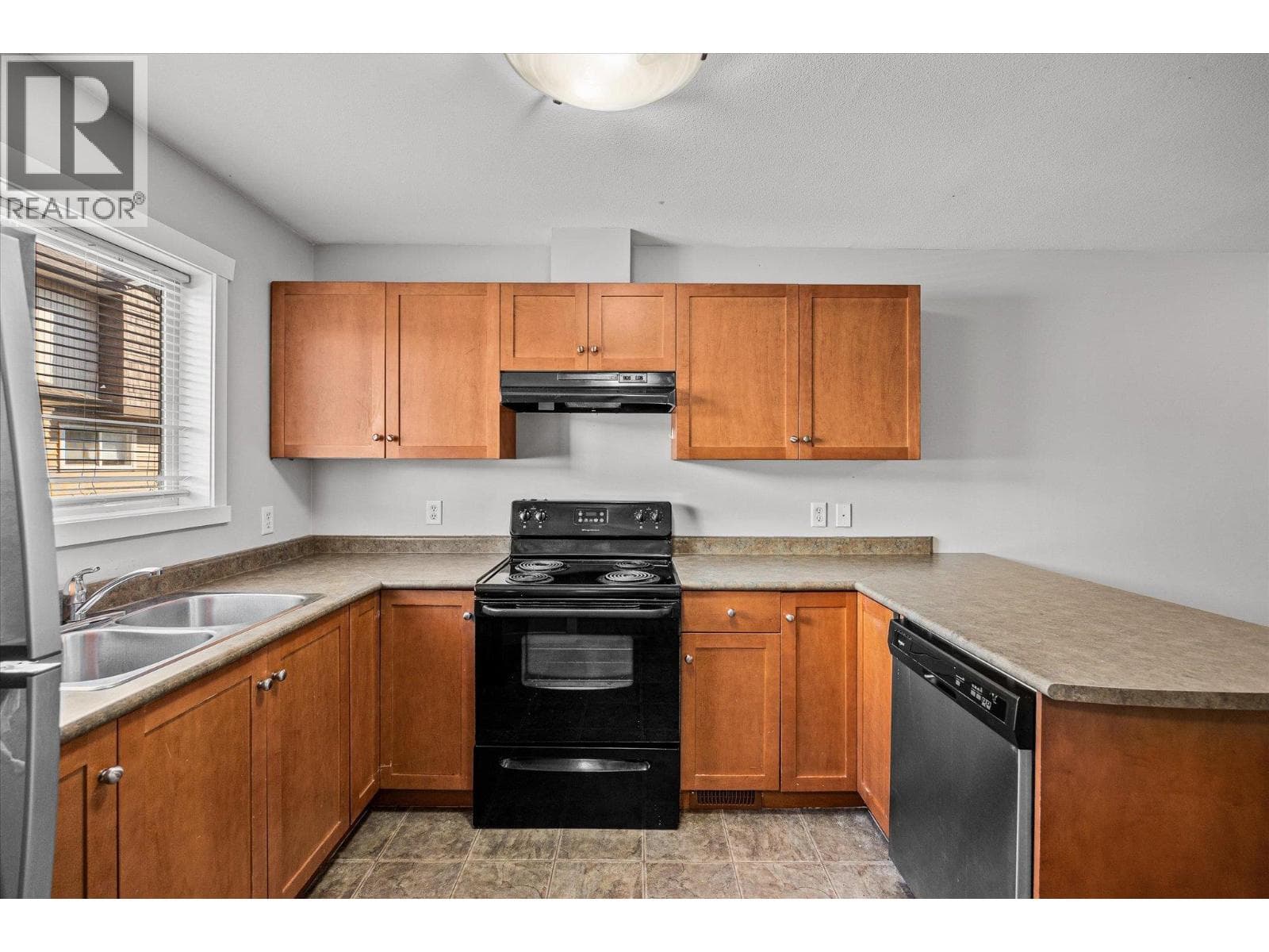104 1355 FINDLAY ROAD — photo 3