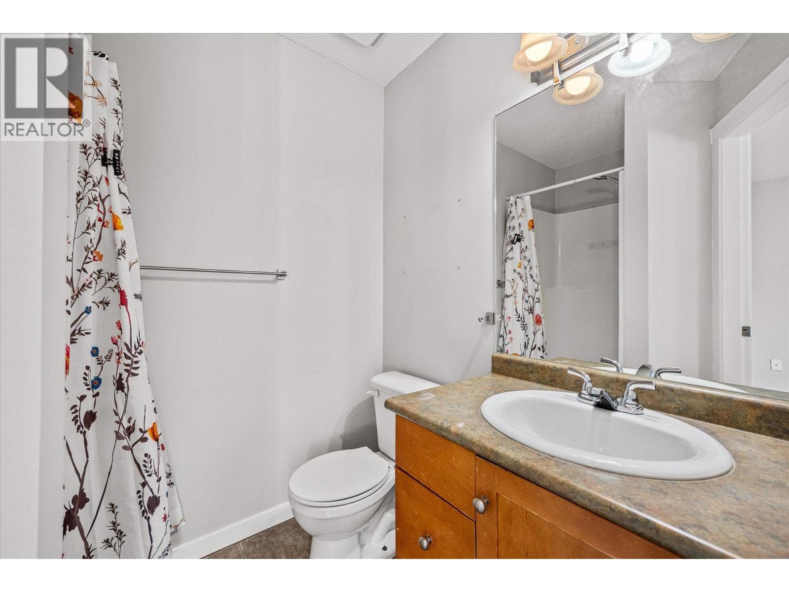 104 1355 FINDLAY ROAD — photo 4