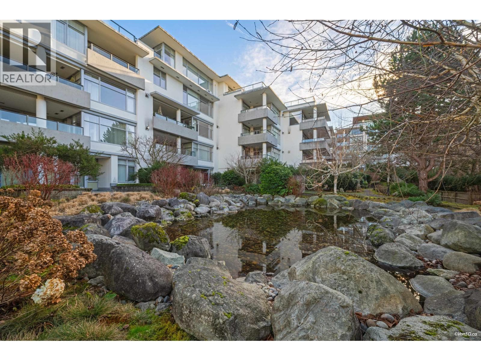 107 6015 IONA DRIVE in 