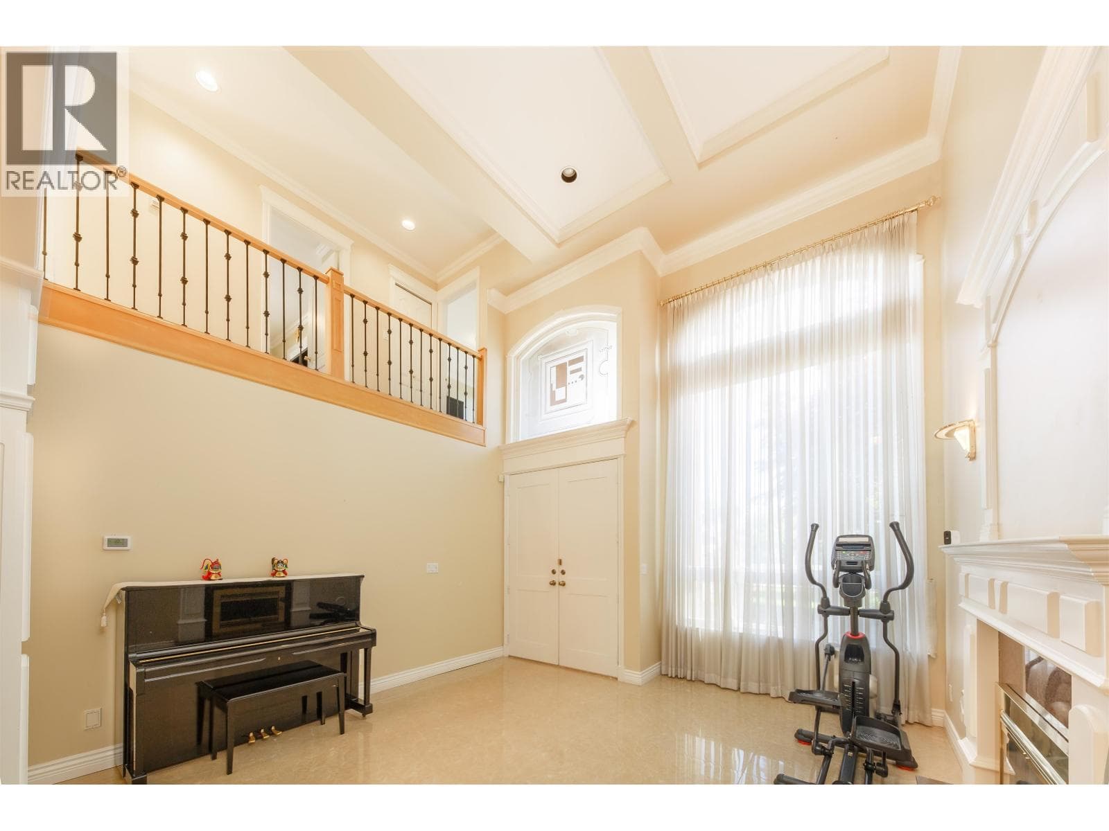 7471 LINDSAY ROAD — photo 4