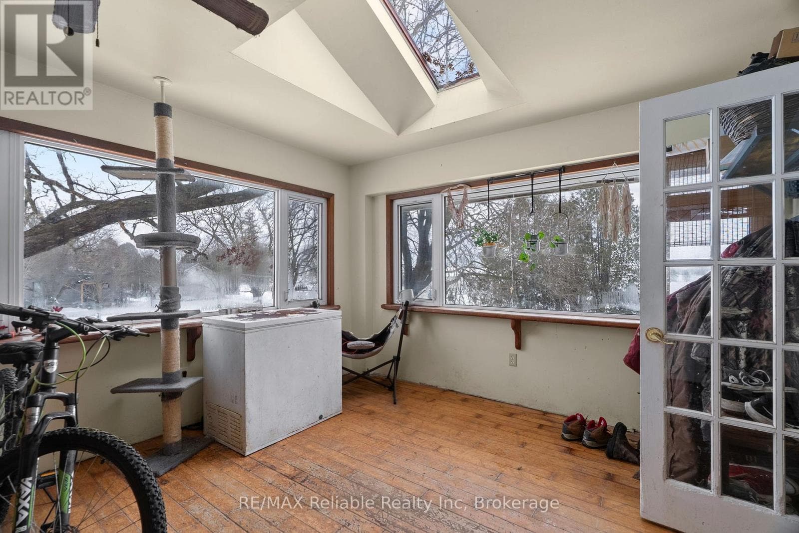 117 GODERICH STREET EAST — photo 3