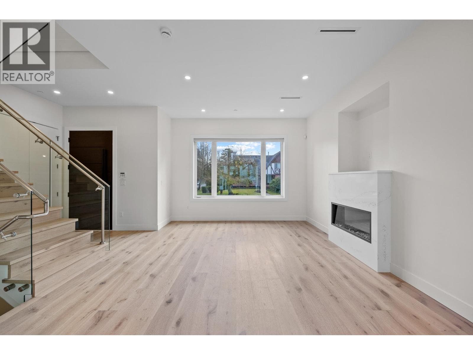 6011 FREMLIN STREET — photo 5