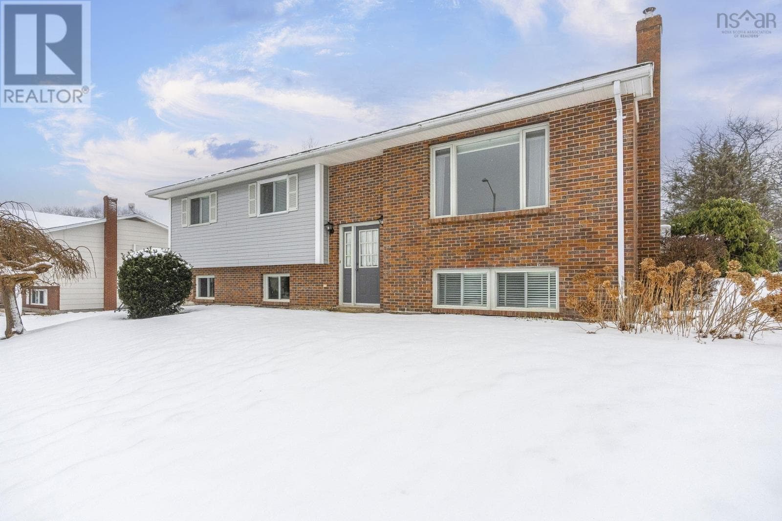89 APPLE TREE LANE in