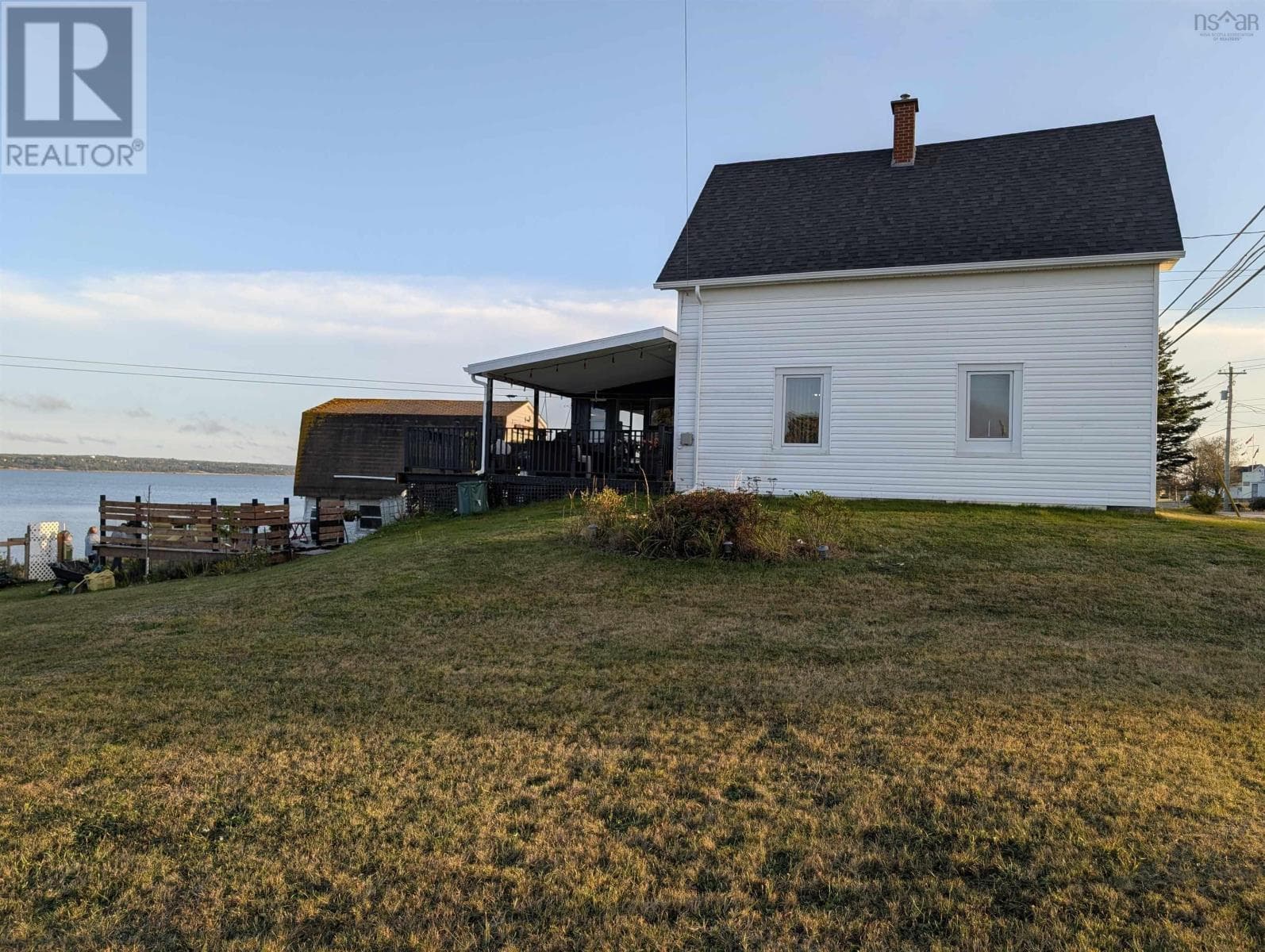 637 HIGHWAY 335 — photo 5