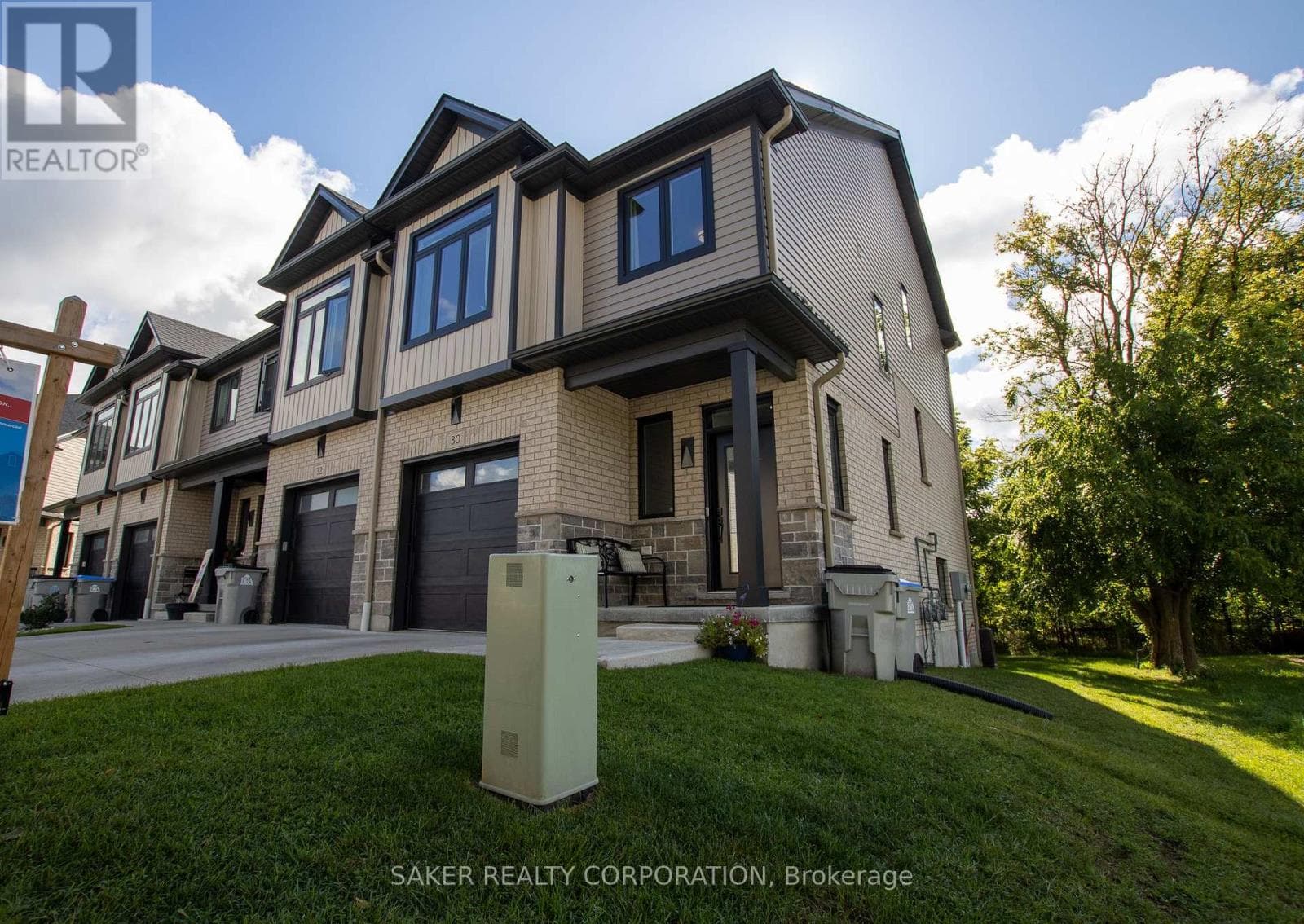 30 - 601 LIONS PARK DRIVE in 