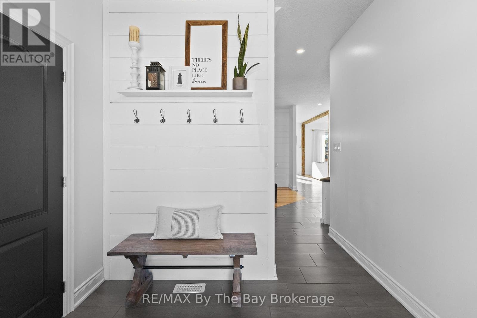 77 LOCKERBIE CRESCENT — photo 4