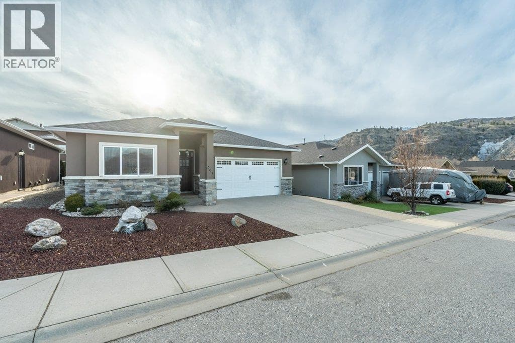 367 CHARDONNAY Avenue — photo 3