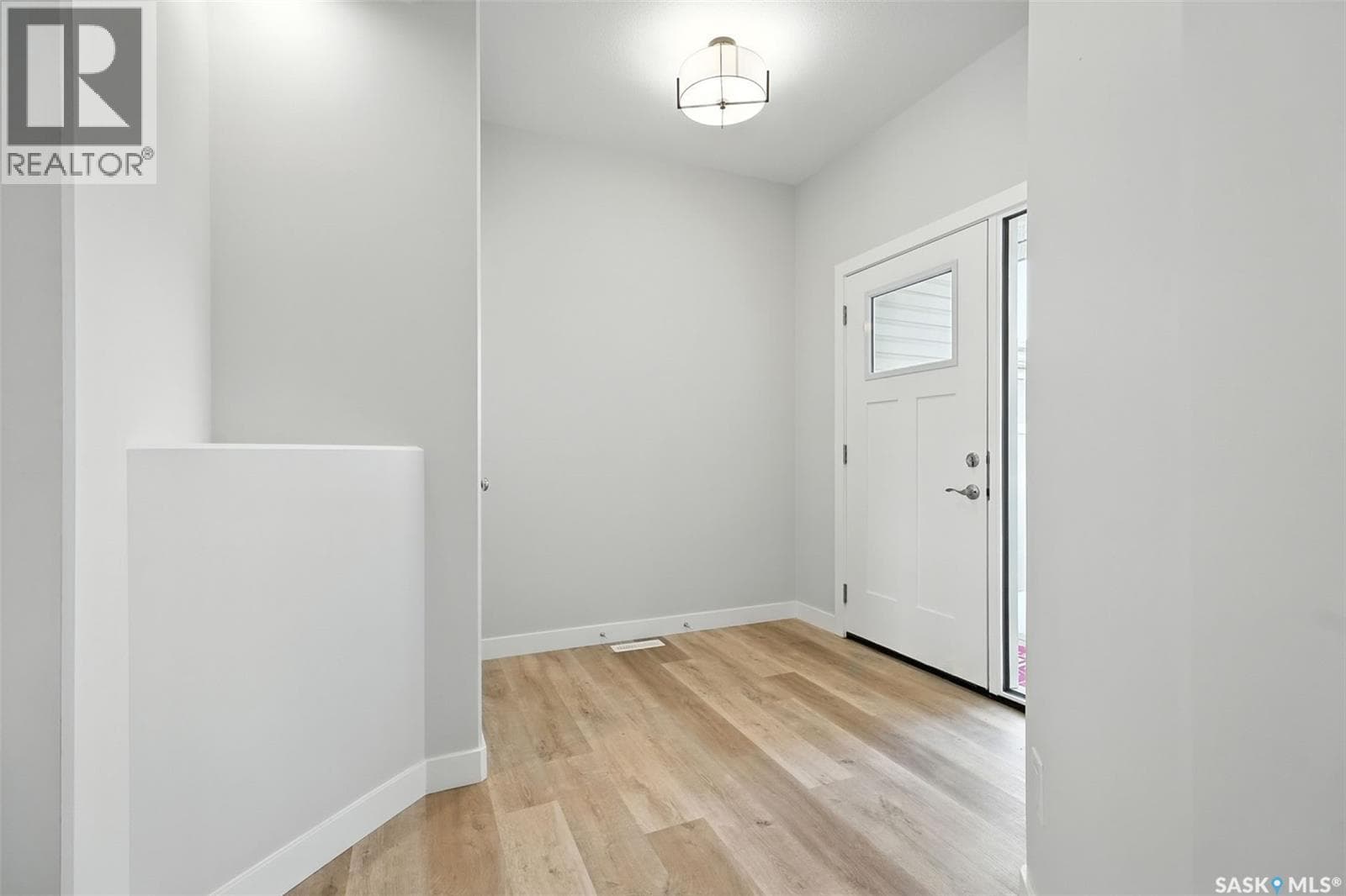 510 Myles Heidt MANOR — photo 2