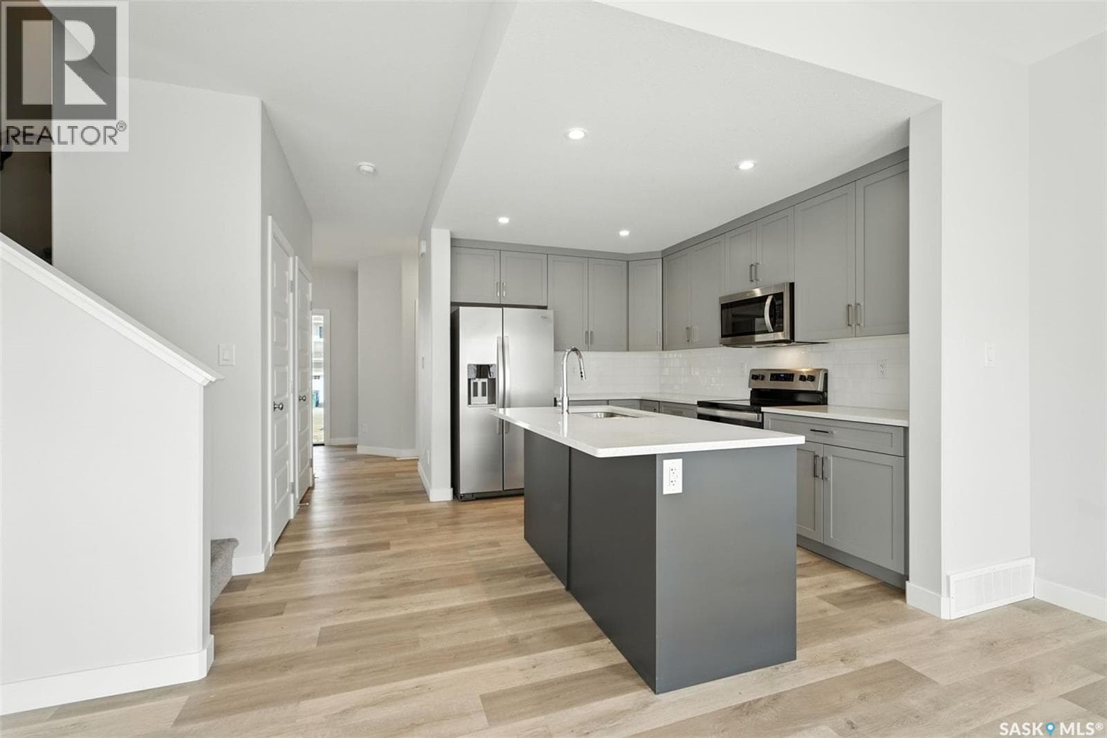 510 Myles Heidt MANOR — photo 3