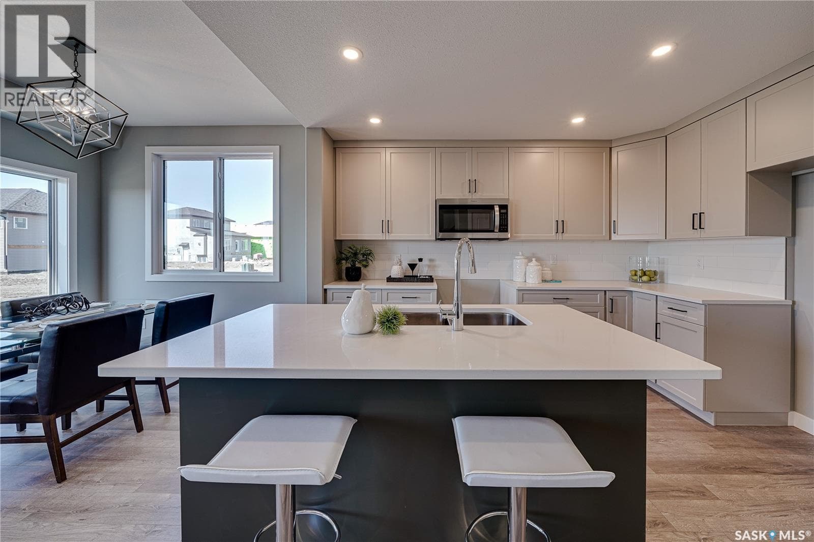 108 TRAEGER COMMON — photo 3