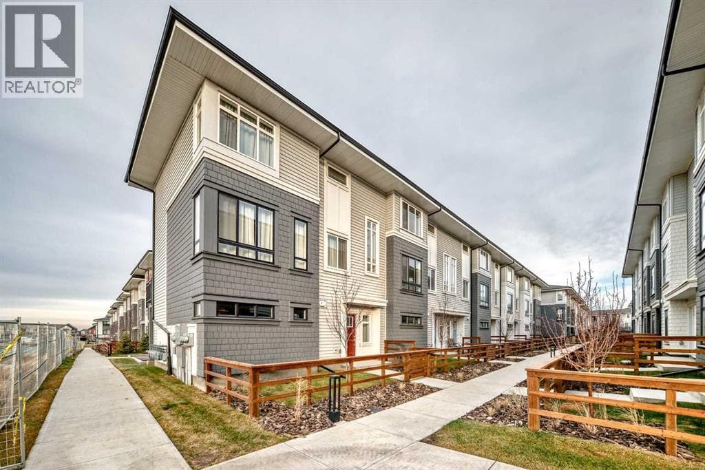 505, 857 Belmont Drive SW in 14V