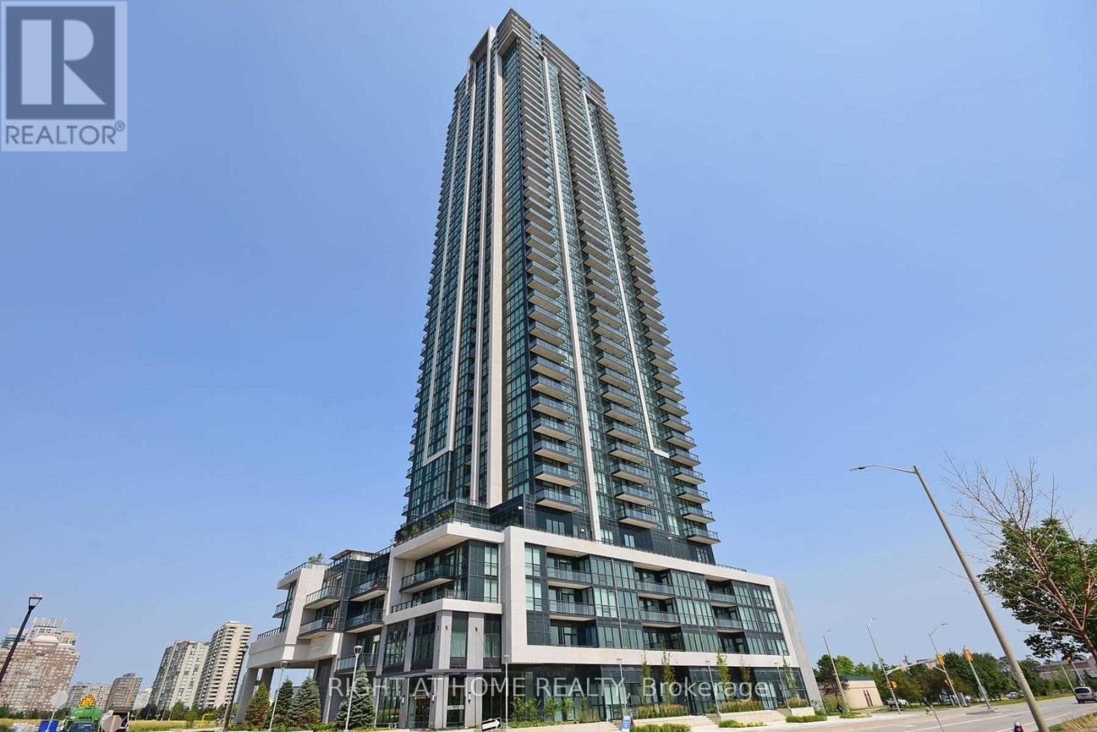 909 - 3975 GRAND PARK DRIVE in City Center