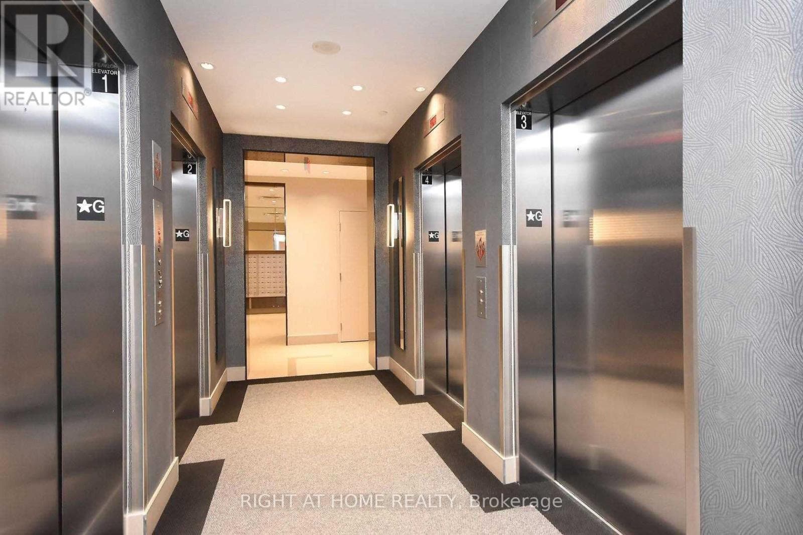 909 - 3975 GRAND PARK DRIVE — photo 4