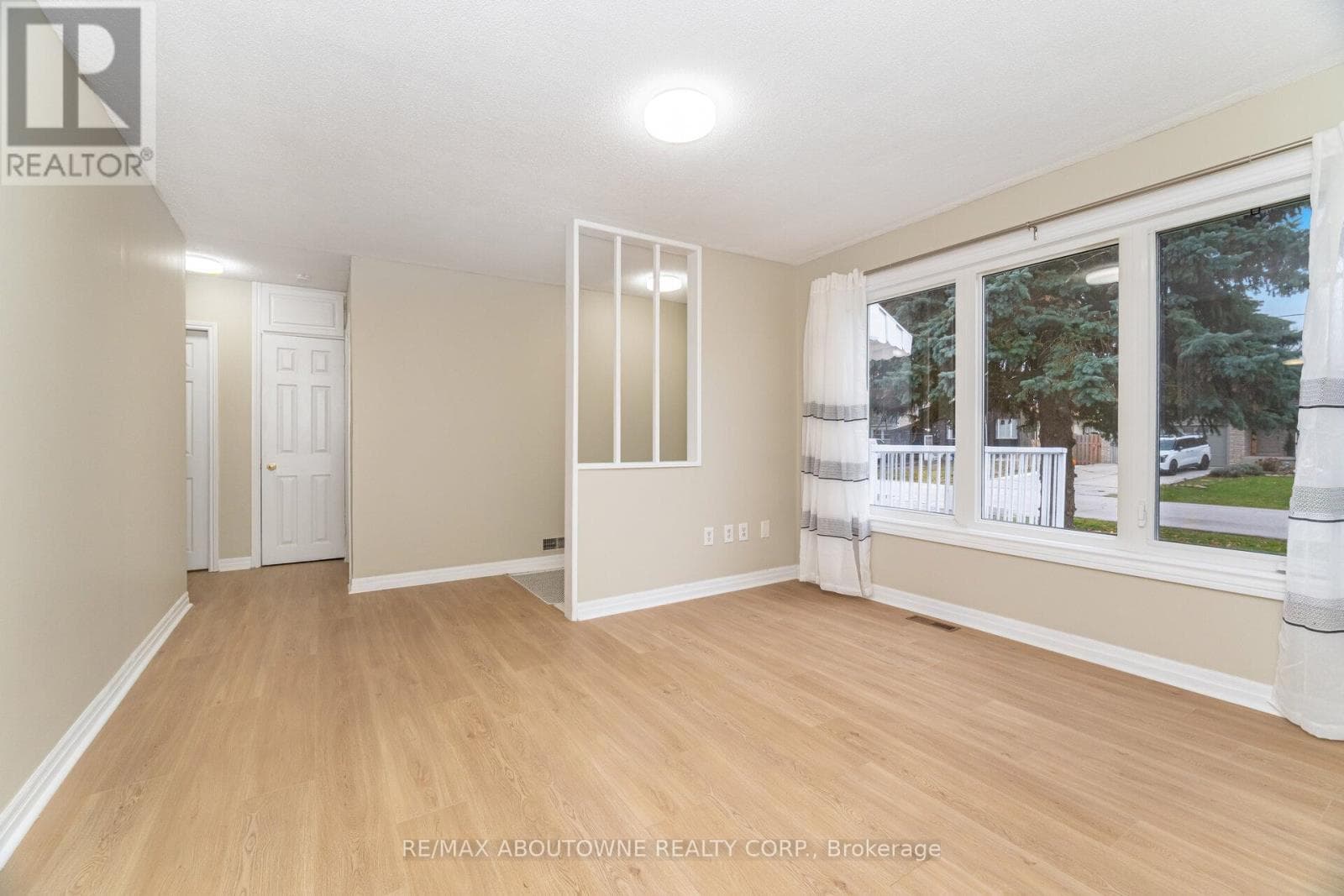 983 CLETA STREET — photo 4