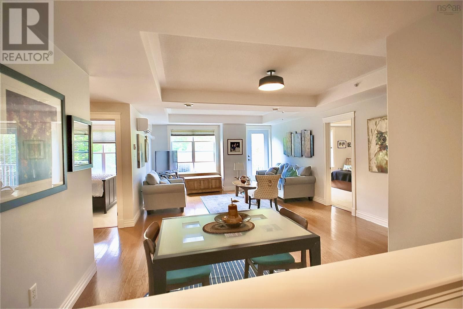 302 476 Main Street in 