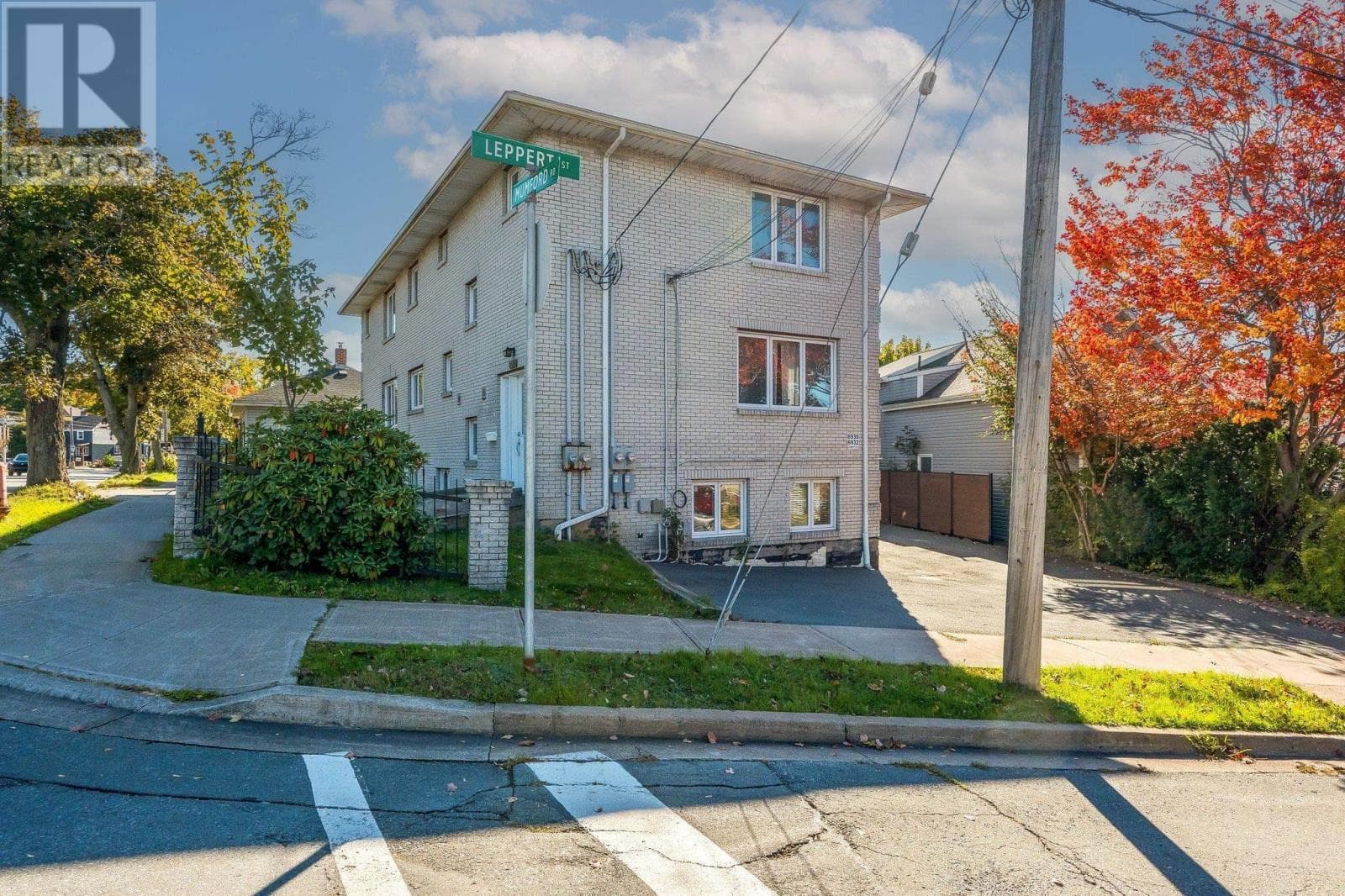 6926 - 6932 mumford Road, NSAR — photo 3