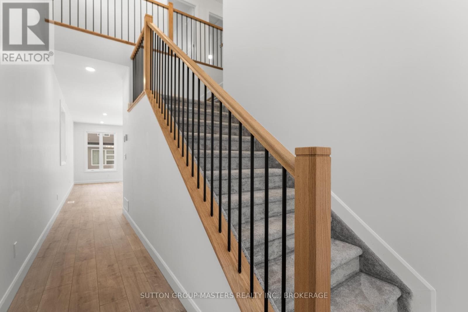 230 DRIVE RICHARD JAMES CRESCENT — photo 4