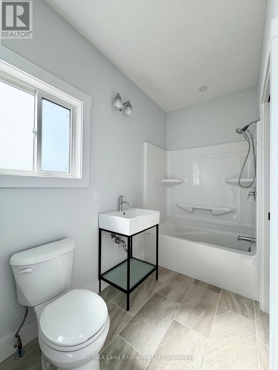 358 IVINGS DRIVE — photo 5