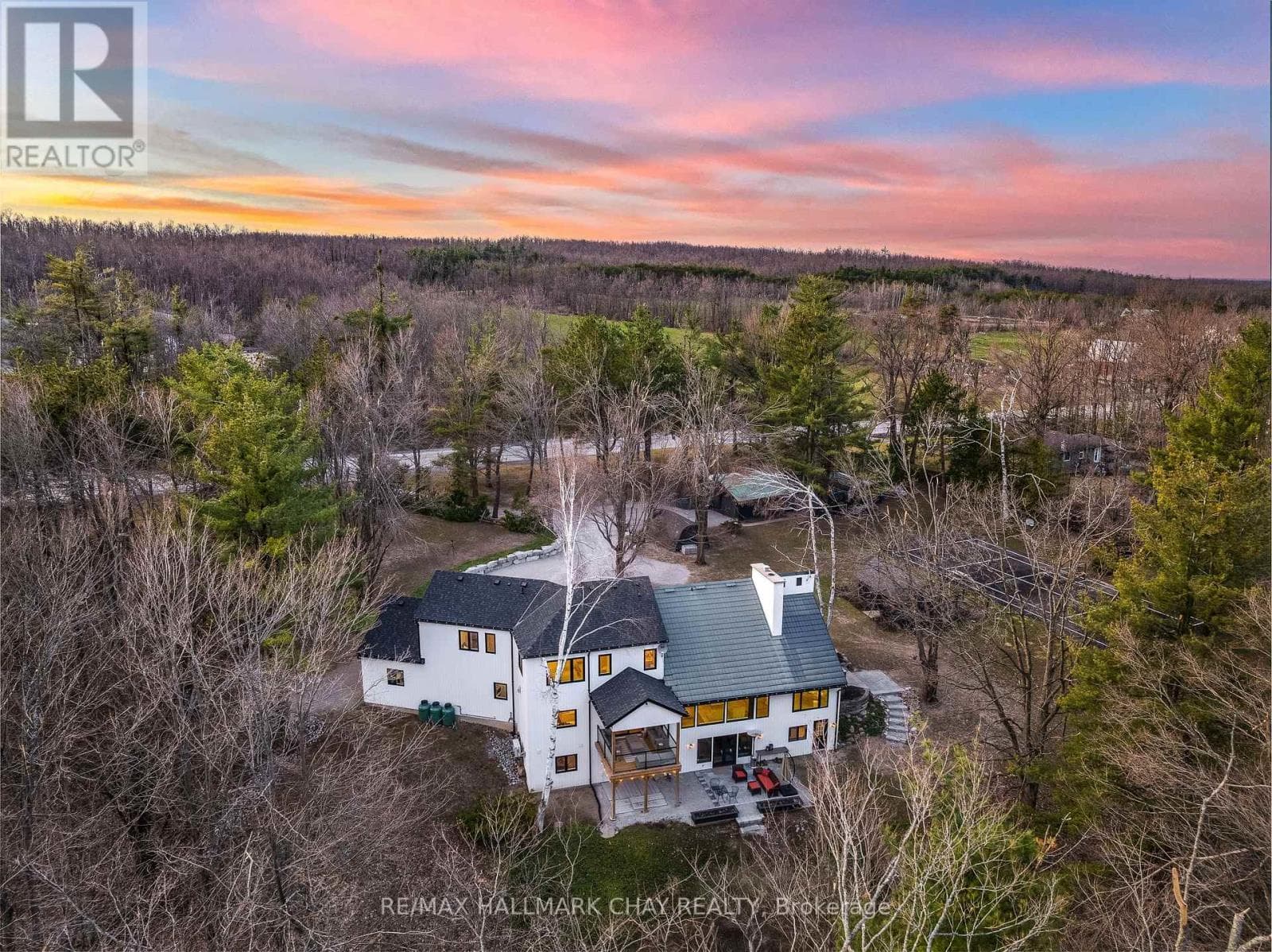 1359 OLD BARRIE ROAD EAST in 