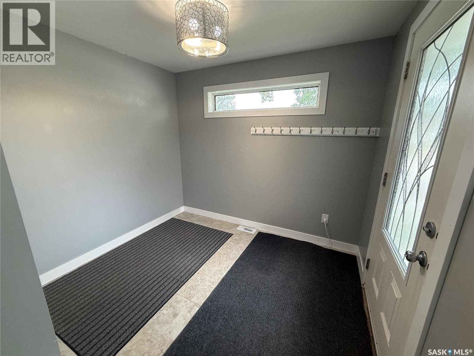 20 SCOTT CRESCENT — photo 4