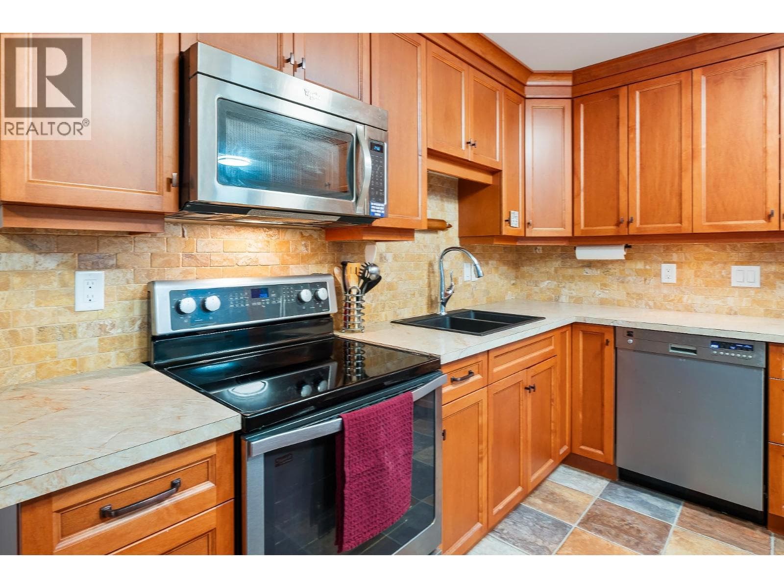 1055 Lawrence Avenue Unit# 206 — photo 2