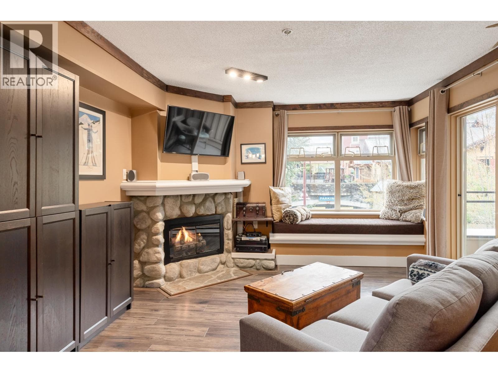 207 2050 LAKE PLACID ROAD — photo 4