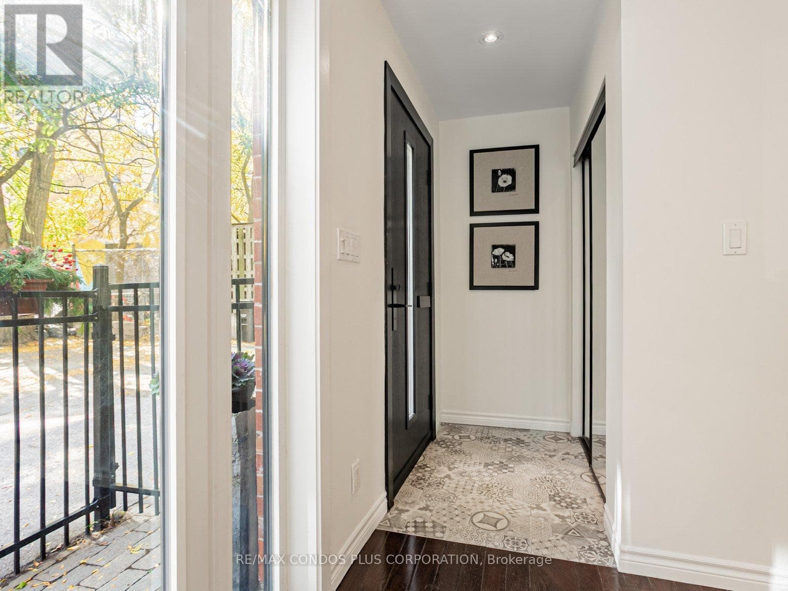 F - 346 JARVIS STREET — photo 4