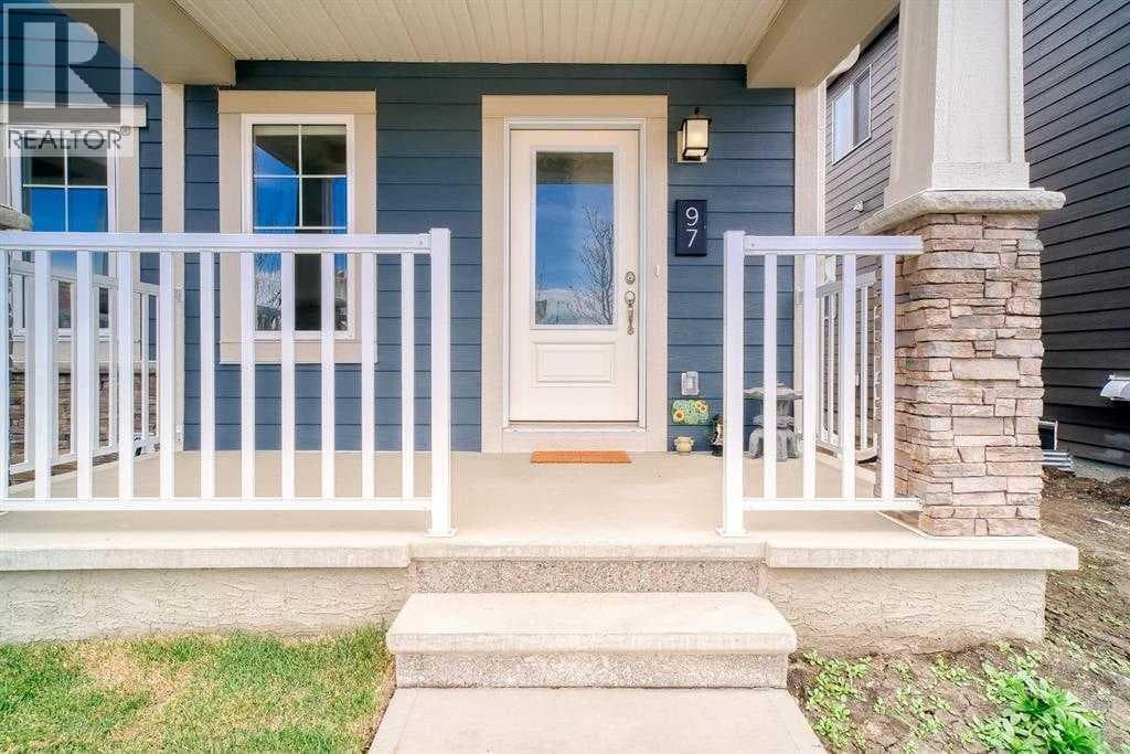 97 Yorkville Boulevard SW in 14V