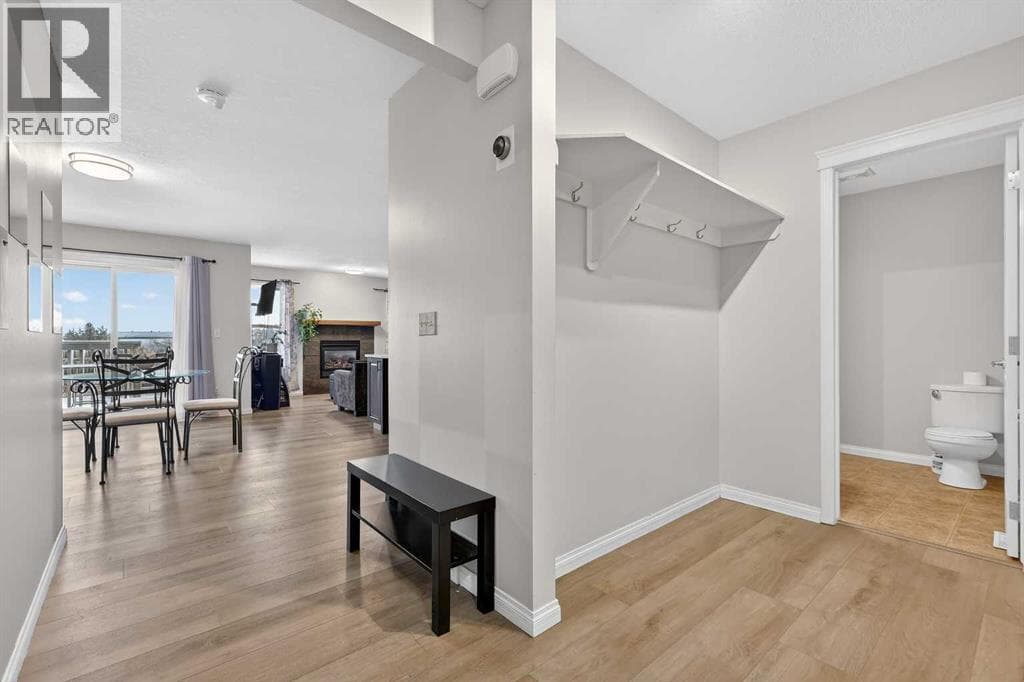 728 CARRIAGE LANE DRIVE — photo 4