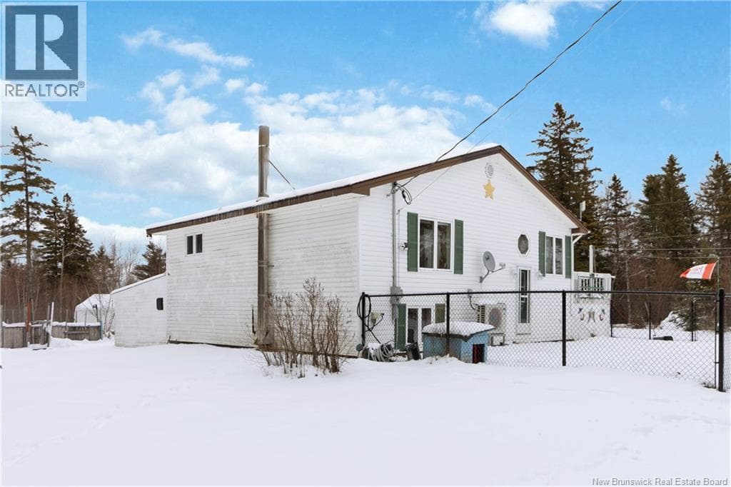 699 VILLAGE LA PRAIRIE ROAD — photo 3