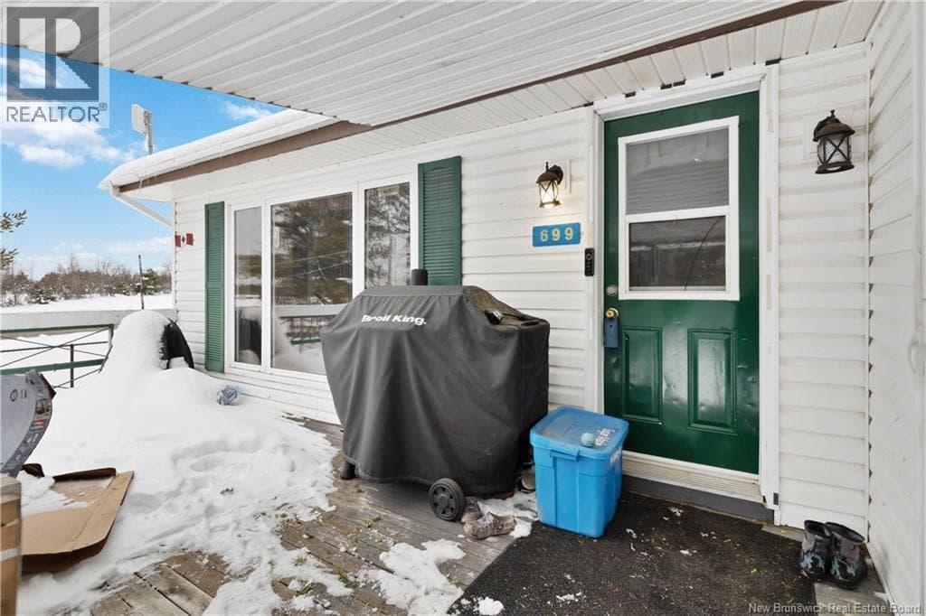 699 VILLAGE LA PRAIRIE ROAD — photo 4