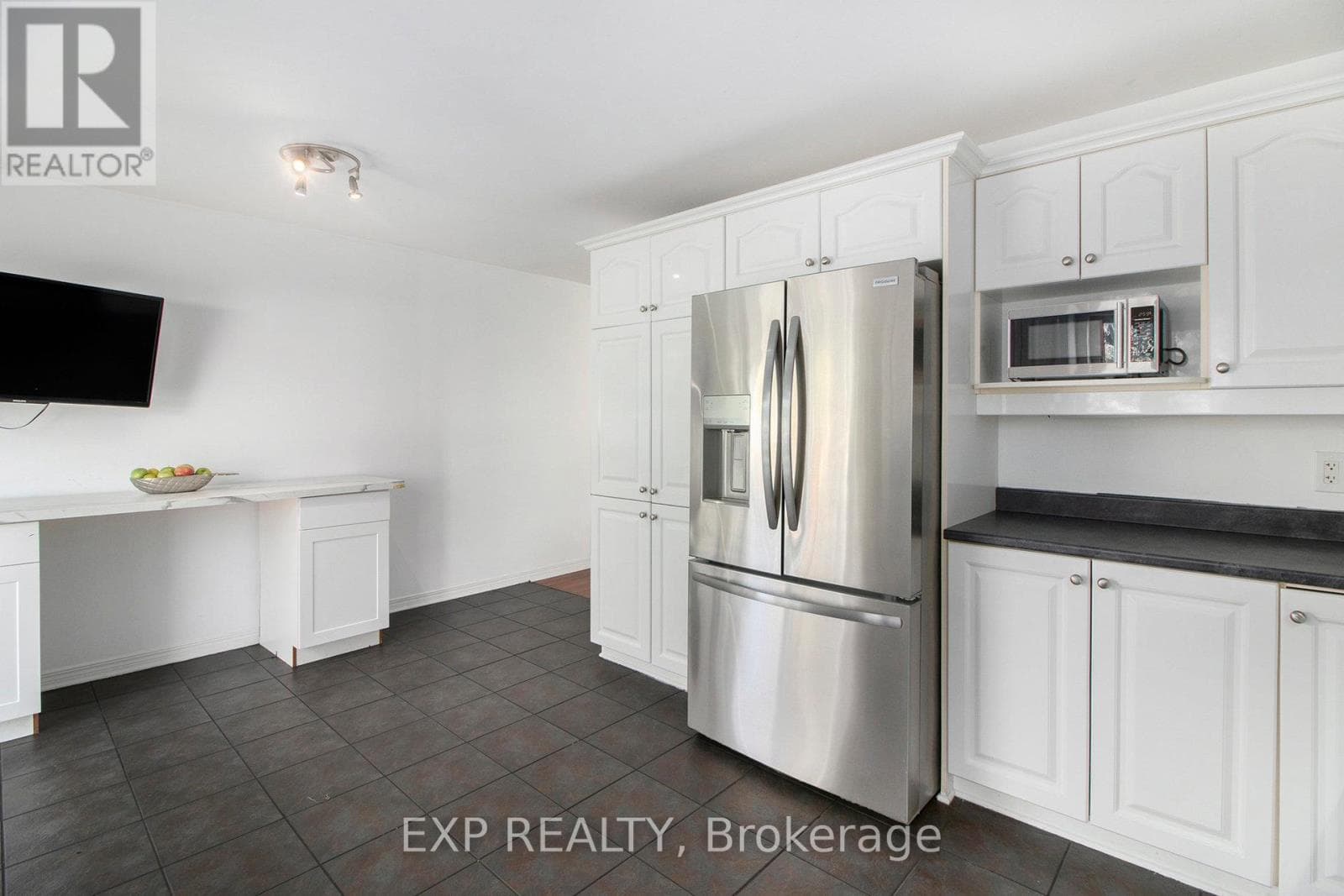 234 SANDRA CRESCENT in 