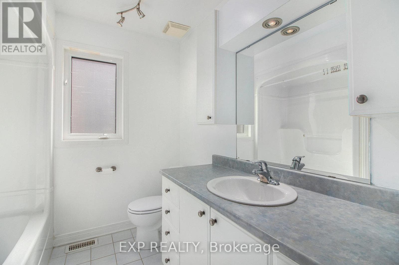 234 SANDRA CRESCENT — photo 4