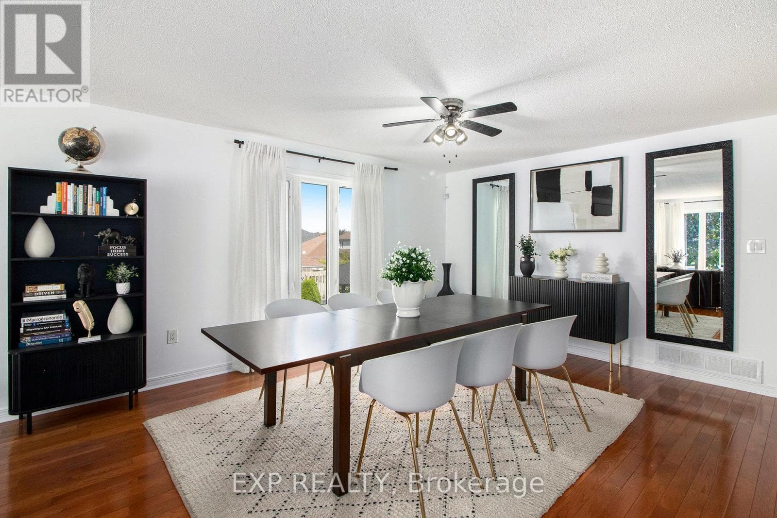 234 SANDRA CRESCENT — photo 3