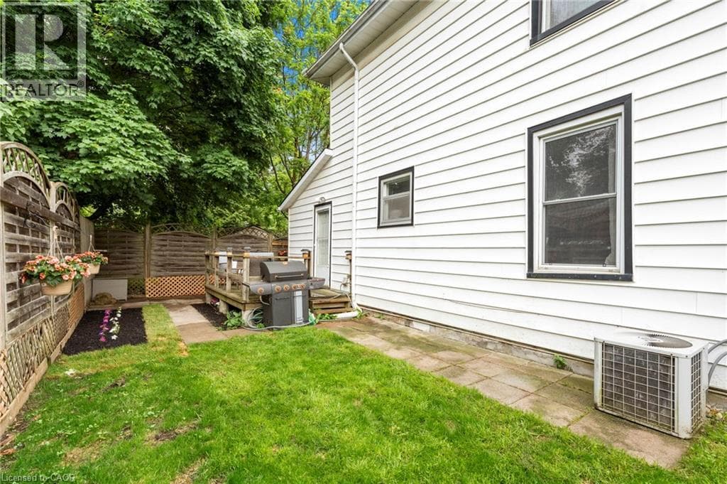 17 BERTHA STREET — photo 3