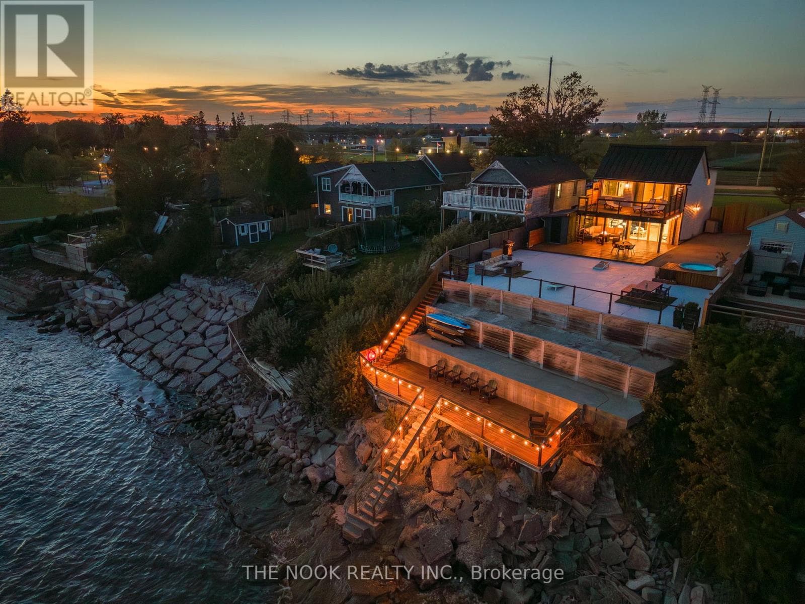 74 EAST BEACH ROAD — photo 2