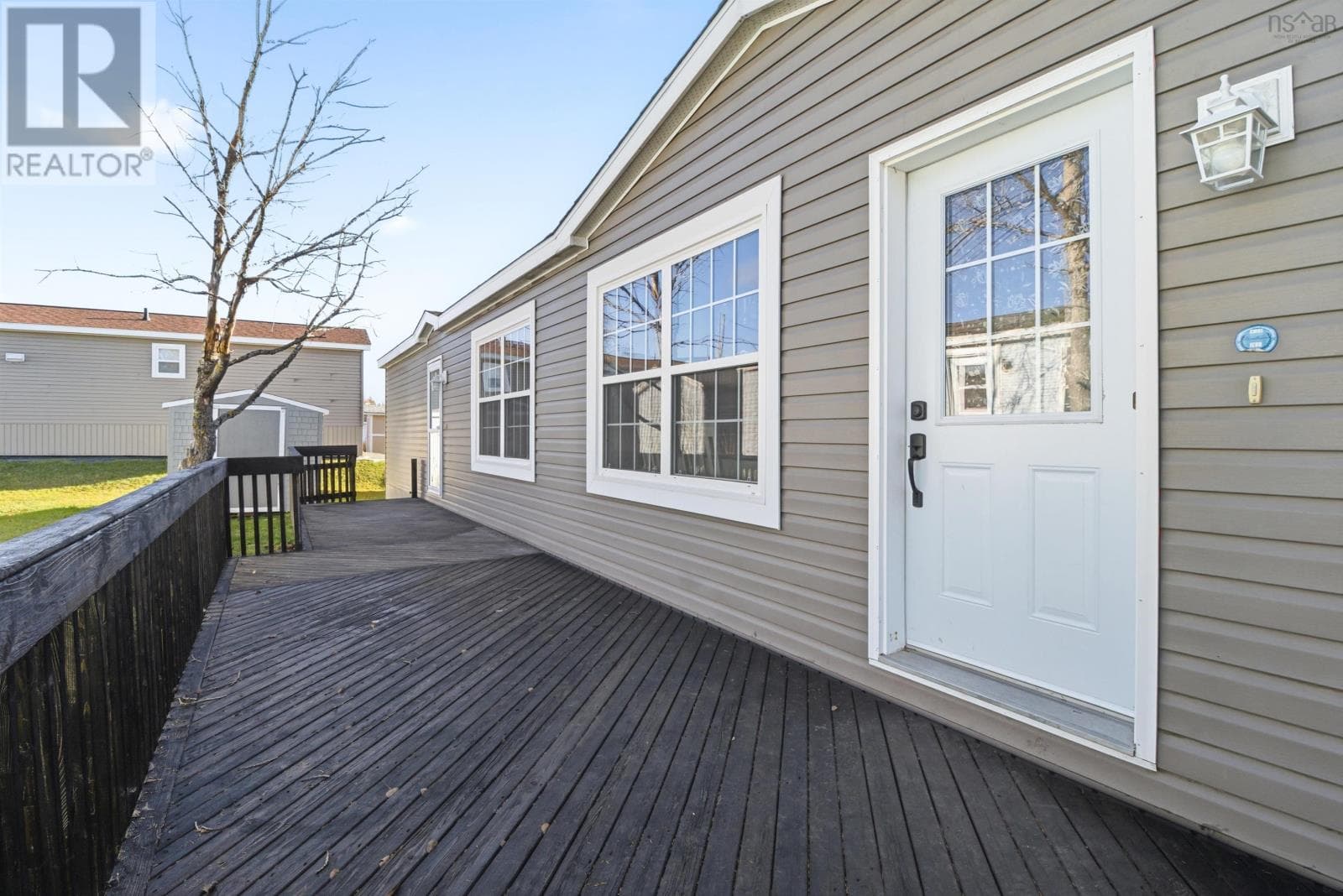 12 DAVIS DRIVE — photo 2