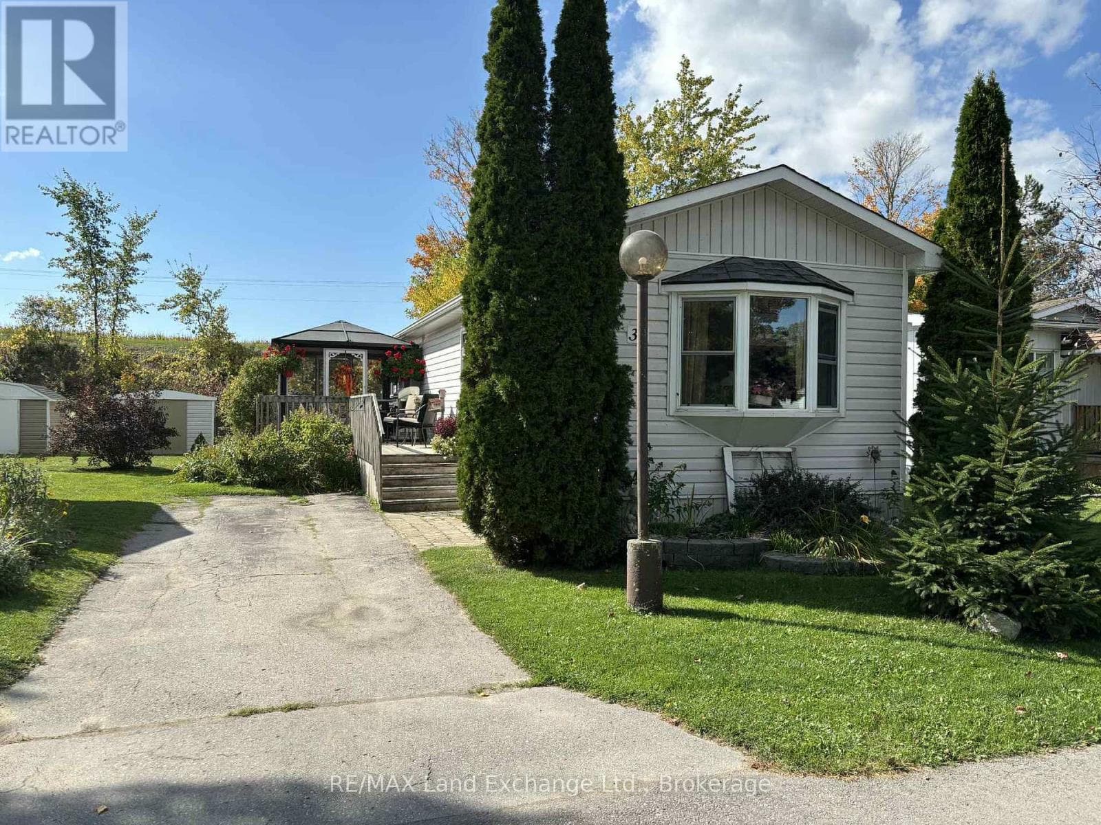 35 BRIARWOOD CRESCENT in Buchanan