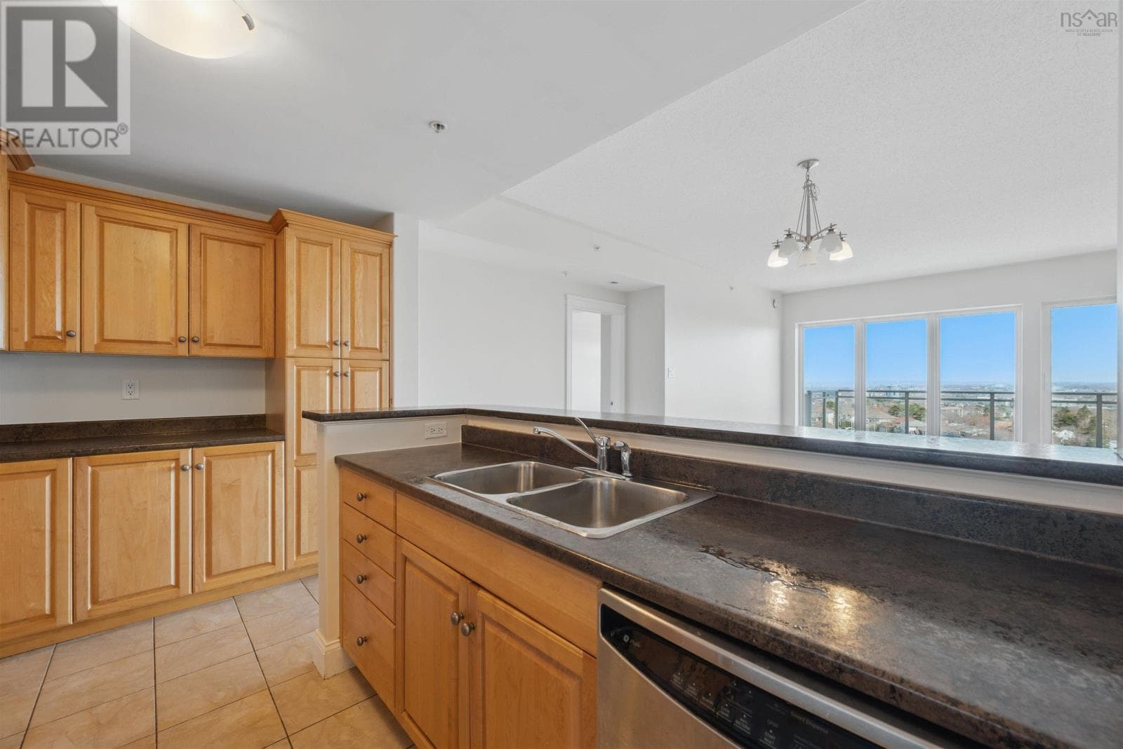 901 60 WALTER HAVILL DRIVE — photo 4