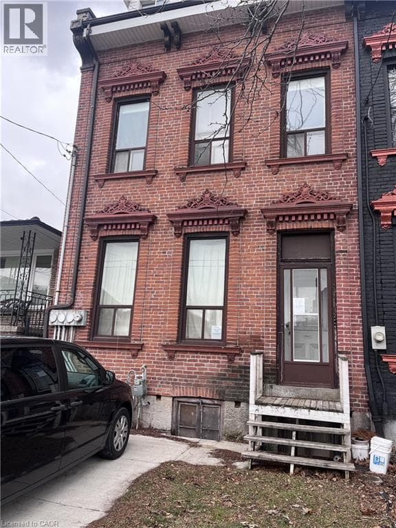 223 PARK STREET NORTH in Central