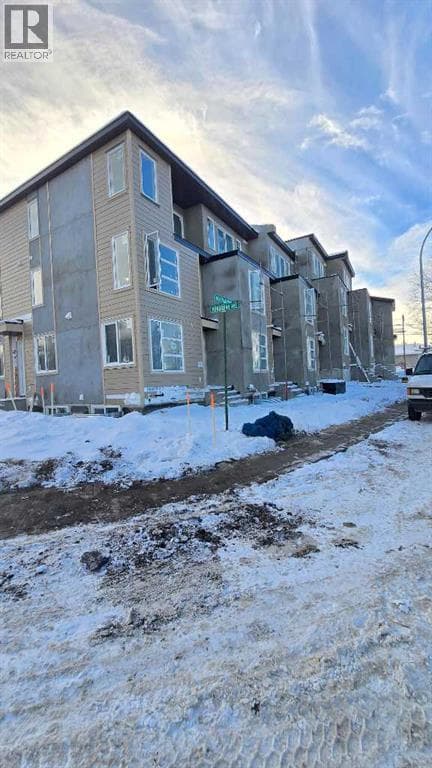 4767 MONTANA CRESCENT NORTHWEST — photo 3